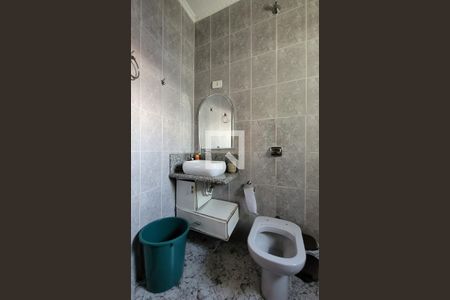 Casa à venda com 170m², 3 quartos e 4 vagas Casa à venda com 170m², 3 quartos e 4 vagasBanheiro