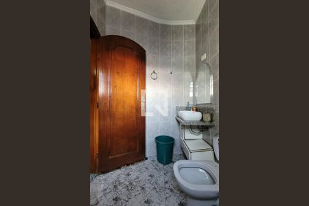 Casa à venda com 170m², 3 quartos e 4 vagas Casa à venda com 170m², 3 quartos e 4 vagasBanheiro