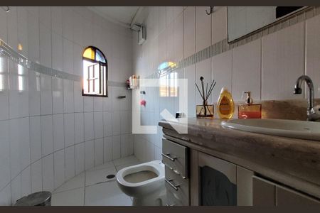 Casa à venda com 170m², 3 quartos e 4 vagas Casa à venda com 170m², 3 quartos e 4 vagasBanheiro da suíte