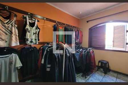 Casa à venda com 170m², 3 quartos e 4 vagas Casa à venda com 170m², 3 quartos e 4 vagasQuarto 2