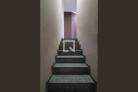 Escada de casa à venda com 3 quartos, 170m² em Utinga, Santo André