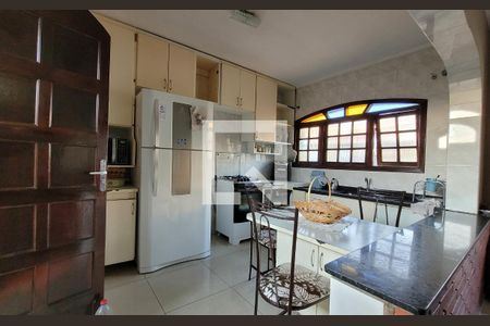Casa à venda com 170m², 3 quartos e 4 vagas Casa à venda com 170m², 3 quartos e 4 vagasCozinha