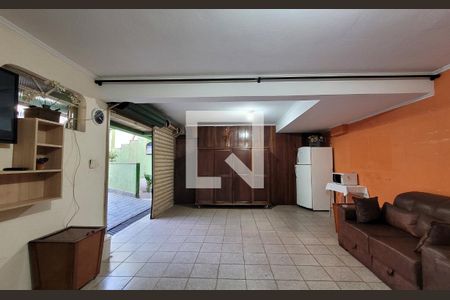 Casa à venda com 170m², 3 quartos e 4 vagas Casa à venda com 170m², 3 quartos e 4 vagasGaragem