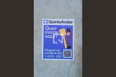 Casa à venda com 170m², 3 quartos e 4 vagas Casa à venda com 170m², 3 quartos e 4 vagasFachada