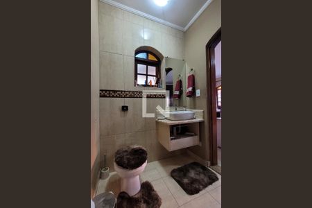 Casa à venda com 170m², 3 quartos e 4 vagas Casa à venda com 170m², 3 quartos e 4 vagasBanheiro 2