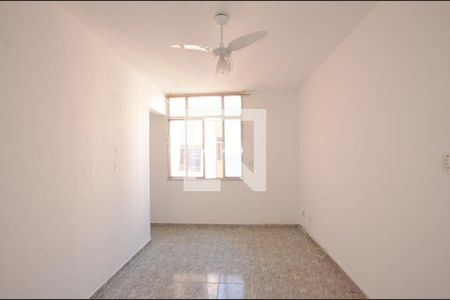 Sala de apartamento para alugar com 1 quarto, 32m² em Vila Valqueire, Rio de Janeiro
