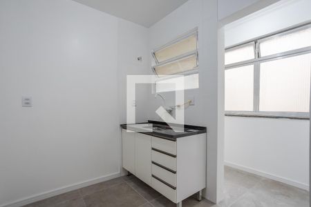 Cozinha de apartamento para alugar com 2 quartos, 56m² em Jardim Lindóia, Porto Alegre