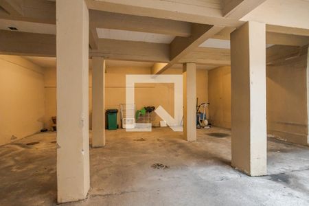 Garagem de apartamento para alugar com 2 quartos, 56m² em Jardim Lindóia, Porto Alegre