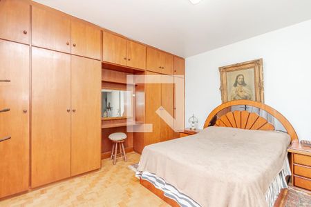 Casa à venda com 380m², 3 quartos e 8 vagasQuarto 2