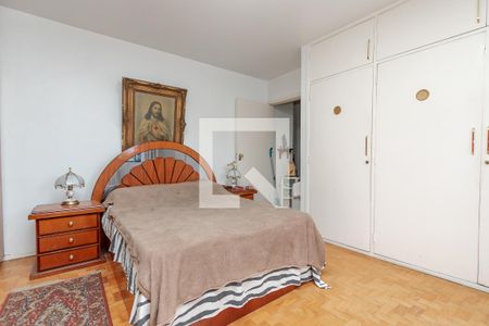 Casa à venda com 380m², 3 quartos e 8 vagasQuarto 2