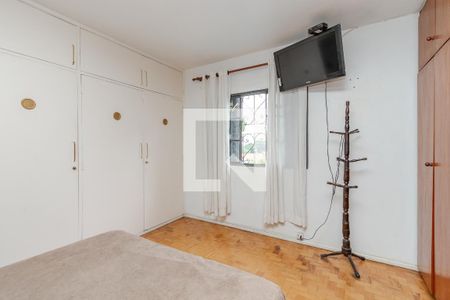 Casa à venda com 380m², 3 quartos e 8 vagasQuarto 2