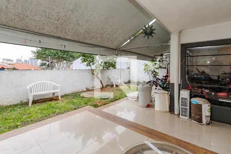 Casa à venda com 380m², 3 quartos e 8 vagasQuintal