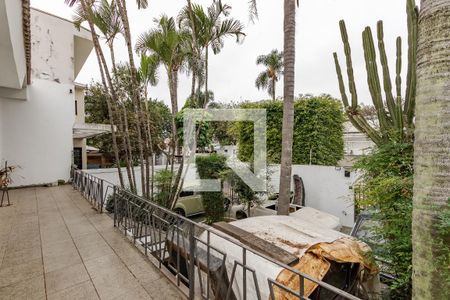 Casa à venda com 380m², 3 quartos e 8 vagasVaranda