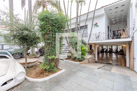 Casa à venda com 380m², 3 quartos e 8 vagasGaragem