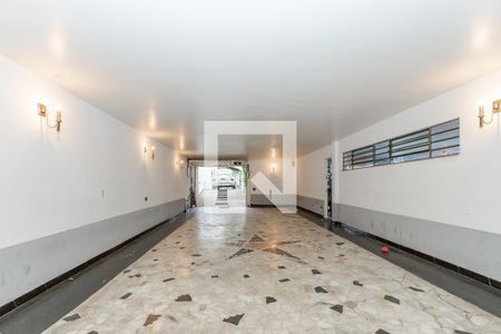 Casa à venda com 380m², 3 quartos e 8 vagasGaragem