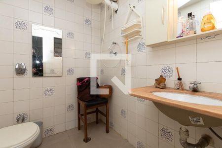 Casa à venda com 380m², 3 quartos e 8 vagasBanheiro de Serviço