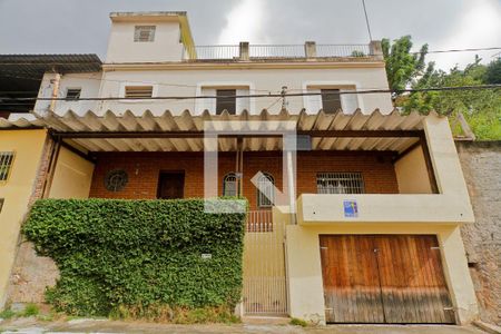 Fachada de casa à venda com 3 quartos, 110m² em Vila Guaca, São Paulo