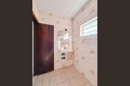 Banheiro de casa para alugar com 3 quartos, 110m² em Vila Guaca, São Paulo