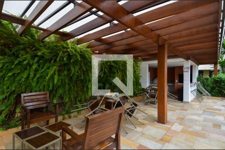Apartamento para alugar com 60m², 2 quartos e 1 vaga Apartamento para alugar com 60m², 2 quartos e 1 vagaÁrea comum - Churrasqueira