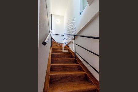 Escada de apartamento à venda com 3 quartos, 157m² em Floresta, Belo Horizonte