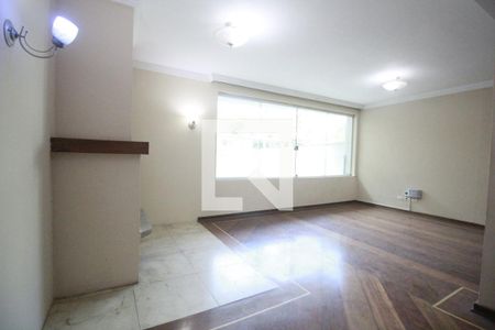 Sala de casa para alugar com 4 quartos, 250m² em Jardim Novo Mundo, São Paulo
