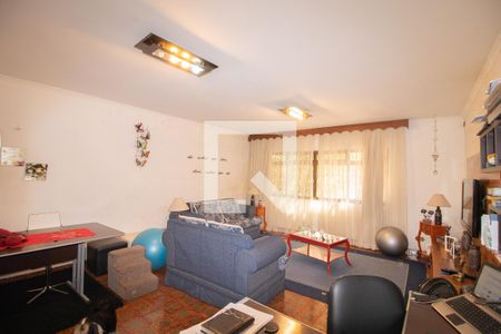 Sala  de casa para alugar com 6 quartos, 162m² em Vila Leonor, São Paulo