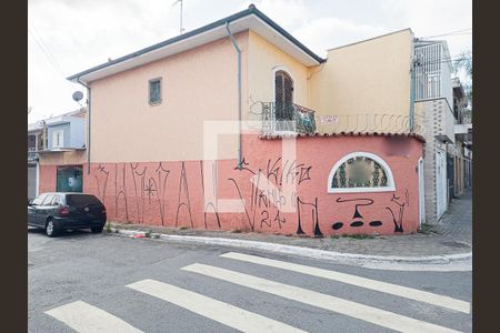 Casa à venda com 80m², 2 quartos e 1 vaga Casa à venda com 80m², 2 quartos e 1 vagaFachada