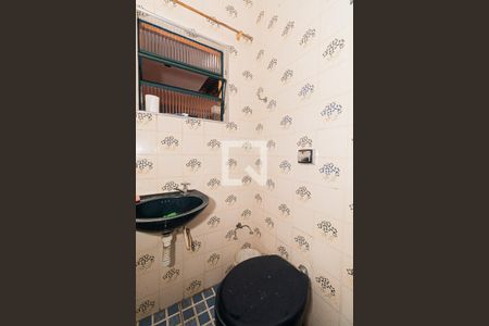 Casa à venda com 80m², 2 quartos e 1 vaga Casa à venda com 80m², 2 quartos e 1 vagaBanheiro de Serviço