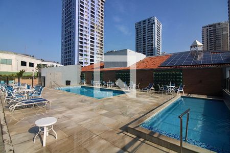 Apartamento para alugar com 180m², 3 quartos e 2 vagasÁrea comum - Piscina