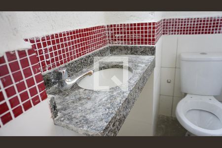 Casa de condomínio à venda com 190m², 3 quartos e 5 vagasLavabo