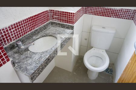 Casa de condomínio à venda com 190m², 3 quartos e 5 vagasLavabo