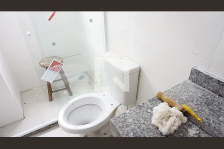 Casa de condomínio à venda com 190m², 3 quartos e 5 vagasBanheiro