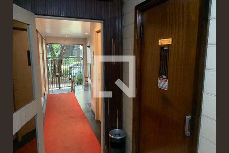 Apartamento à venda com 66m², 2 quartos e sem vagaHall social