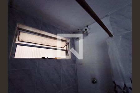 Banheiro de apartamento para alugar com 1 quarto, 39m² em Quintino Bocaiúva, Rio de Janeiro
