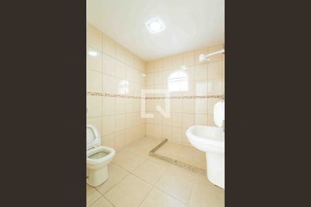 Casa de condomínio à venda com 350m², 3 quartos e 3 vagas Casa de condomínio à venda com 350m², 3 quartos e 3 vagasBanheiro Social 2