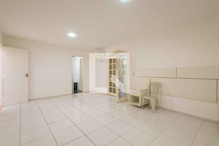 Casa de condomínio à venda com 350m², 3 quartos e 3 vagas Casa de condomínio à venda com 350m², 3 quartos e 3 vagasSuíte 1