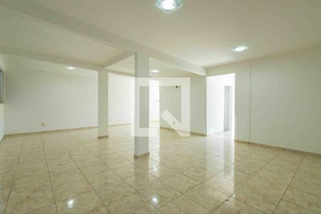 Casa de condomínio à venda com 350m², 3 quartos e 3 vagas Casa de condomínio à venda com 350m², 3 quartos e 3 vagasTerraço