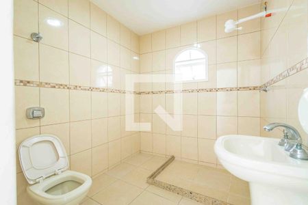 Casa de condomínio à venda com 350m², 3 quartos e 3 vagas Casa de condomínio à venda com 350m², 3 quartos e 3 vagasBanheiro Social 2