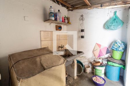 Casa à venda com 264m², 4 quartos e 2 vagas Casa à venda com 264m², 4 quartos e 2 vagasLavanderia 2