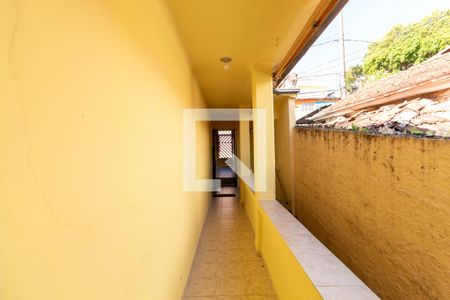 Casa à venda com 264m², 4 quartos e 2 vagas Casa à venda com 264m², 4 quartos e 2 vagasCorredor