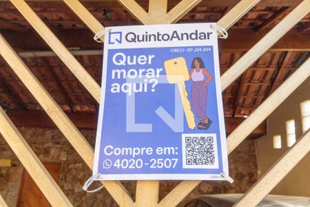 Casa à venda com 264m², 4 quartos e 2 vagas Casa à venda com 264m², 4 quartos e 2 vagasFachada