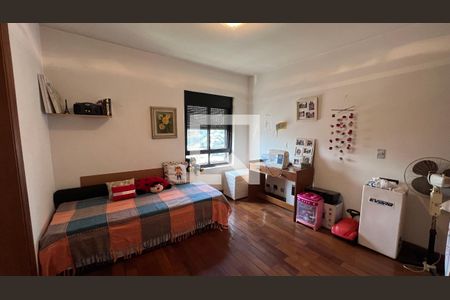 Apartamento à venda com 280m², 4 quartos e 4 vagasSuite 2