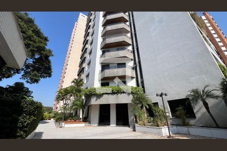 Apartamento à venda com 280m², 4 quartos e 4 vagasFachada