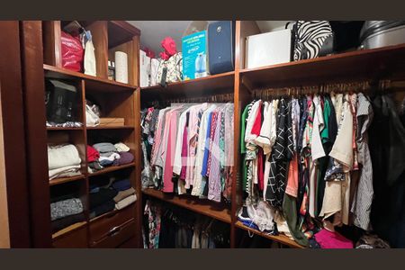 Apartamento à venda com 280m², 4 quartos e 4 vagasCloset da suíte 3