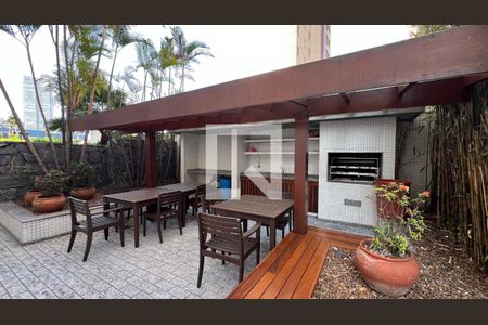 Apartamento à venda com 280m², 4 quartos e 4 vagasChurrasqueira