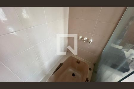 Apartamento à venda com 280m², 4 quartos e 4 vagasBanheiro da Suíte 2