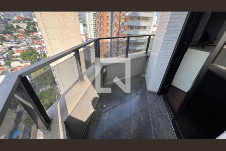 Apartamento à venda com 280m², 4 quartos e 4 vagasVaranda da suite 3 