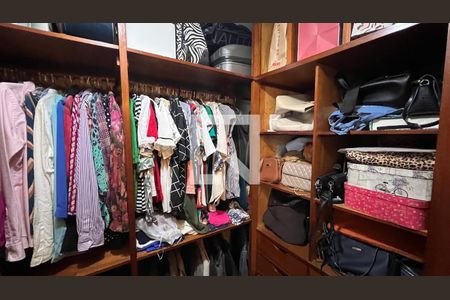 Apartamento à venda com 280m², 4 quartos e 4 vagasCloset da suite 3 