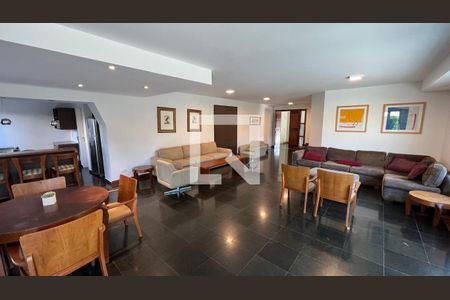 Apartamento à venda com 280m², 4 quartos e 4 vagasSalão de Festas