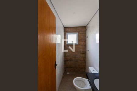 Banheiro de apartamento à venda com 2 quartos, 64m² em Vila Curuca, Santo André